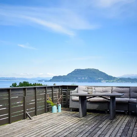 Beautiful In Bjoa With House A Mountain View