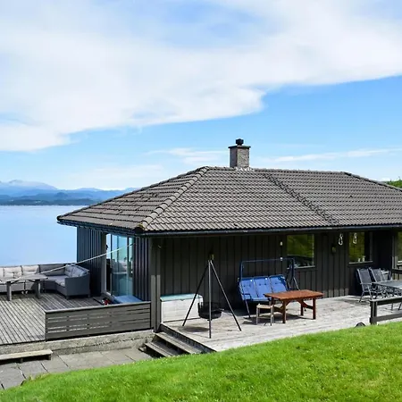 Beautiful In Bjoa With House A Mountain View