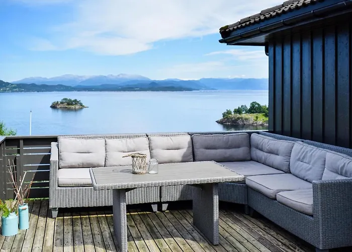 3 Bedroom Stunning In Bjoa 度假居